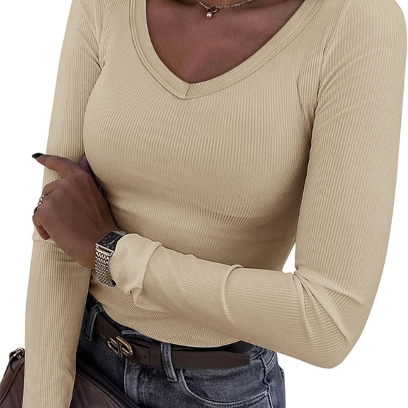 Tops - NWT- women’s top